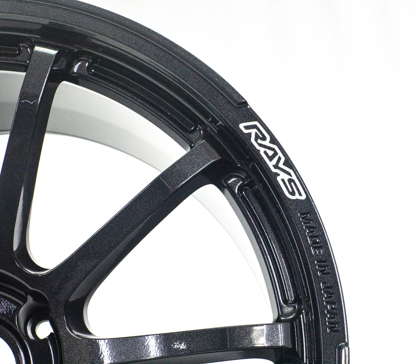 Gram Lights 57NR 18x9.5 +45 5-114.3 Glass Black Wheel