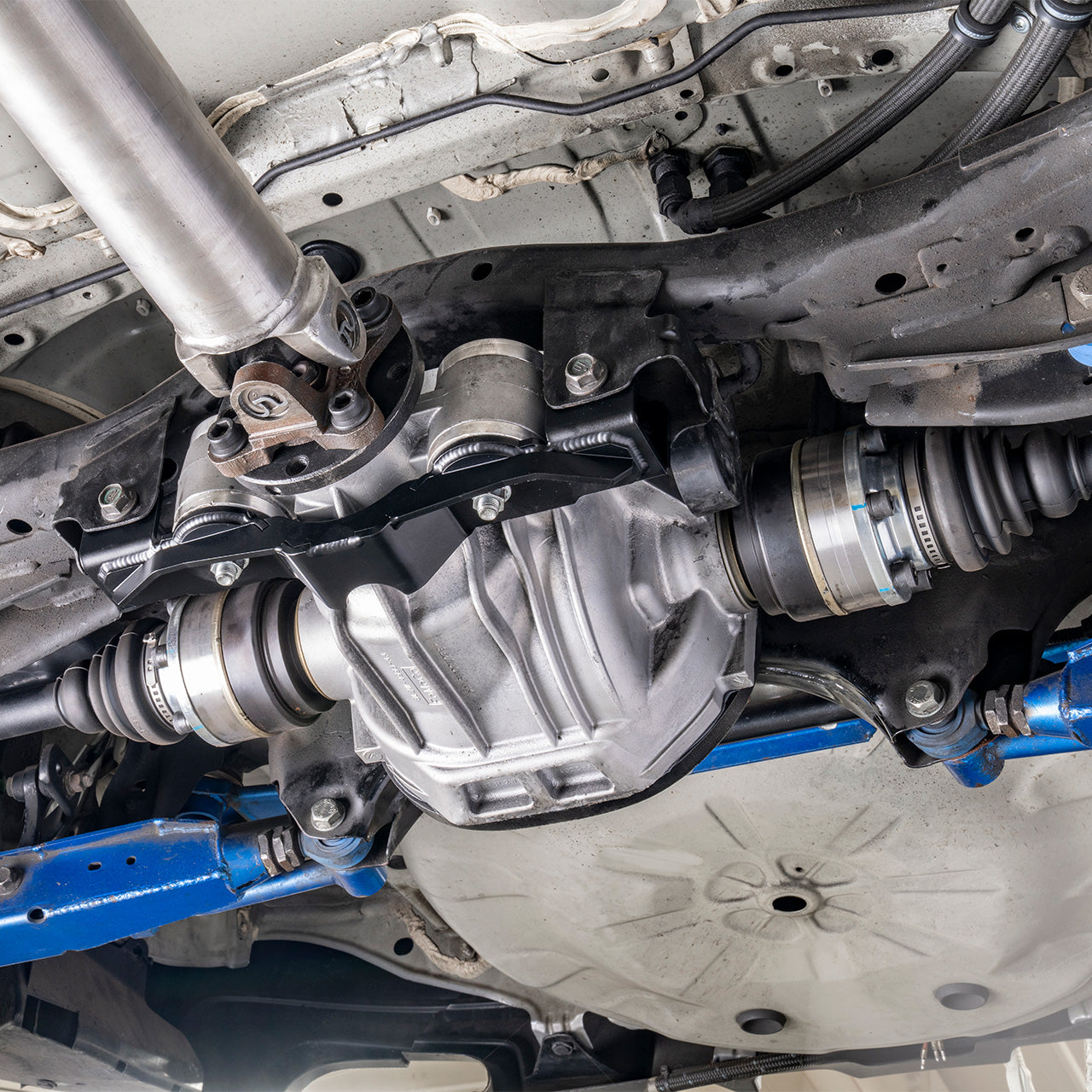 IAG-DRV-1052-02.jpg