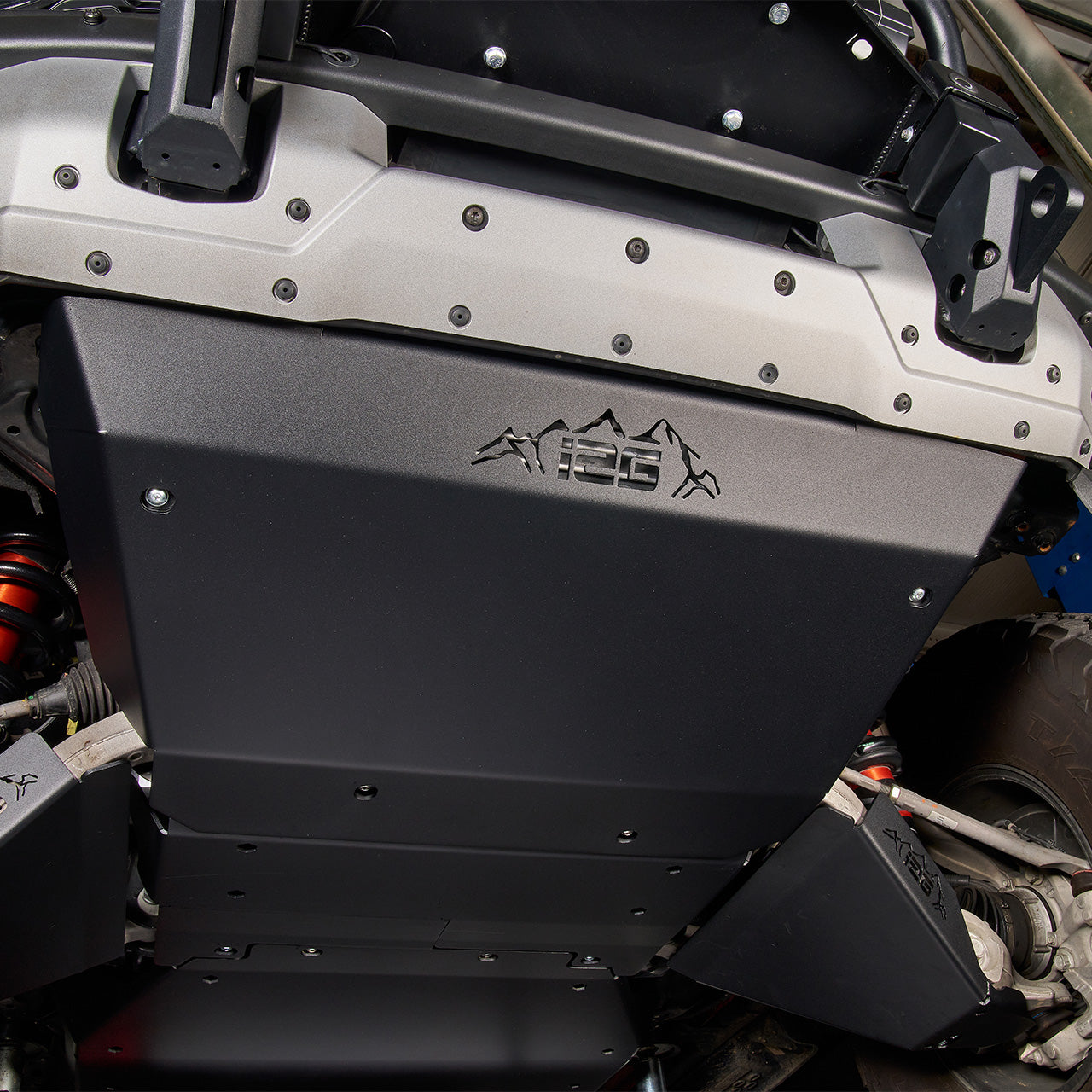 IAG-BDY-F2310-08.jpg
