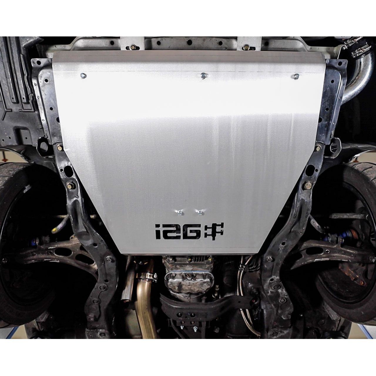 IAG-BDY-1100-04.jpg