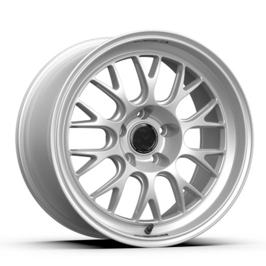 fifteen52 Holeshot RSR 19x9.5 5x114.3 38mm ET 73.1mm Center Bore Radiant Silver Wheel