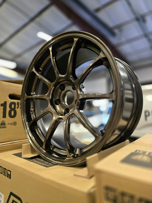Volk Racing ZE40 18x9.5 +38mm 5x114.3 Shining Bronze Metal