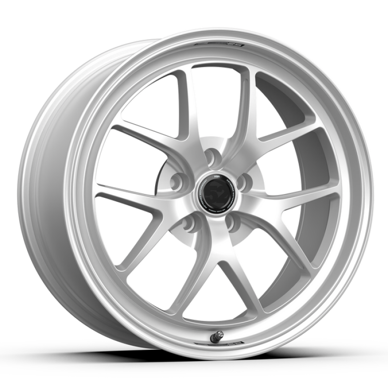 fifteen52 Sector RSR -19x9.5 / 5x120 / 22mm ET / 72.56mm Center Bore - Radiant Silver