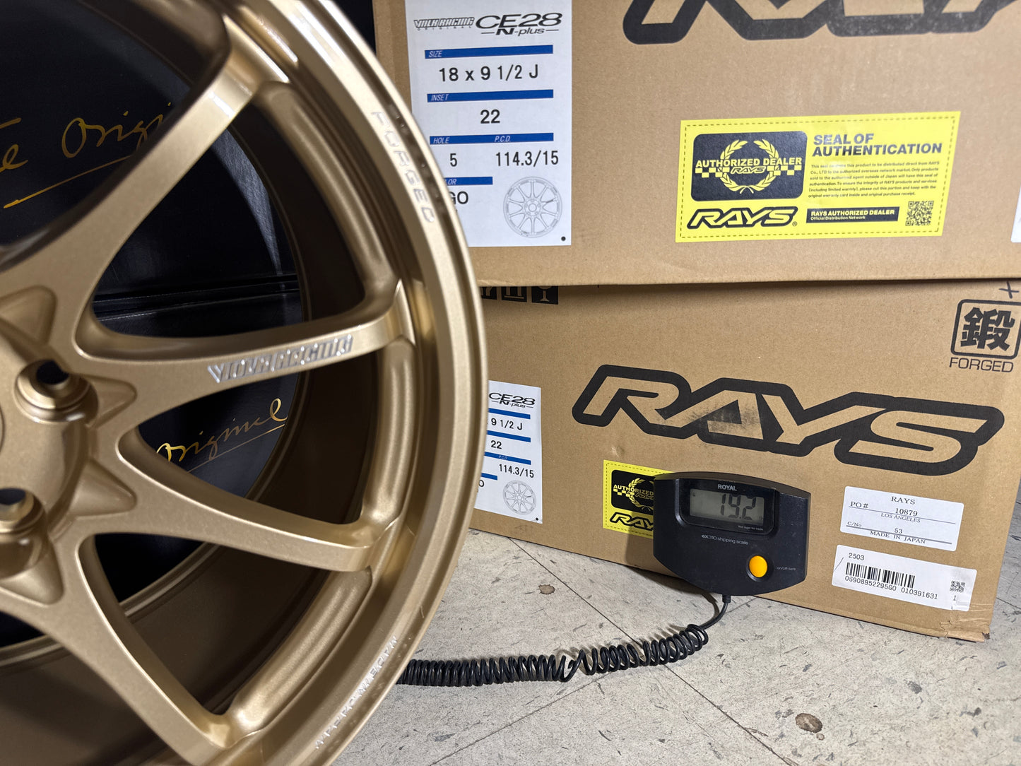 Volk Racing CE28N-Plus 18x9.5 +22mm 5x114.3 Gold