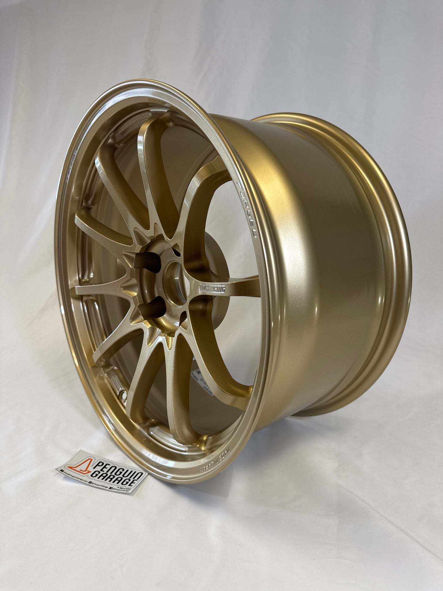 Volk Racing CE28N-Plus 18x9.5 +22mm 5x114.3 Gold