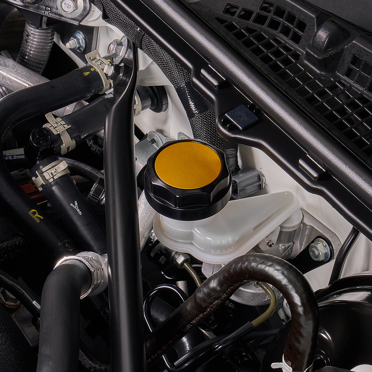 IAG-ACC-5313BKGD-09.jpg