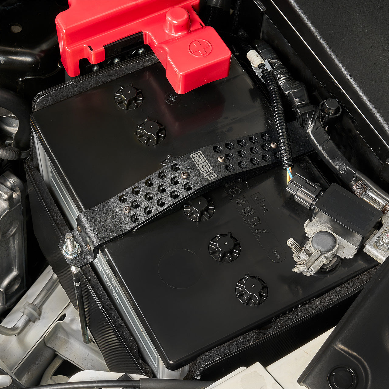 IAG-ACC-5329BK-03.jpg